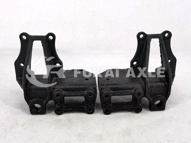Leaf Spring Steel Plate Bracket for FAW Jiefang Truck Spare Parts 2902441-56S 2902442-56S