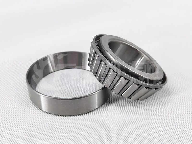 Tapered Roller Bearing for Sinotruk HOWO Truck Spare Parts Rear Wheel Bearing 33113 7813e 