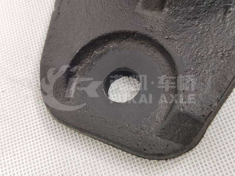 Engine Bracket for Foton Auman Truck Spare Parts 1325110102002/1325110102003