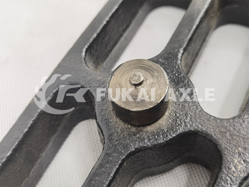 Shock Absorber Lower Bracket for FAW-Jiefang Truck Spare Parts 2905433-2000 2905432-2000