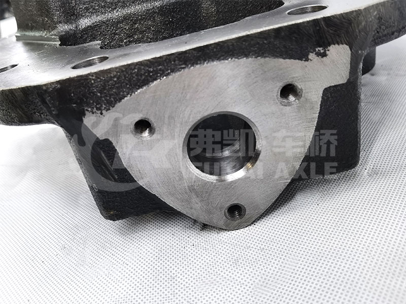 Axle Reduction Housing for Sinotruk HOWO AC16 Truck Spare Parts Az9981320011