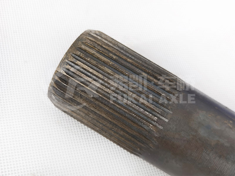 Through Shaft Output Shaft for Sinotruk HOWO Driving Shaft Truck Axle Parts AZ9761321010