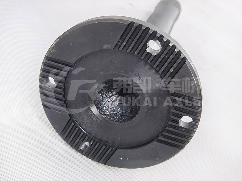 Through Shaft for Sinotruk HOWO AC16 Truck Spare Parts AZ9981320347