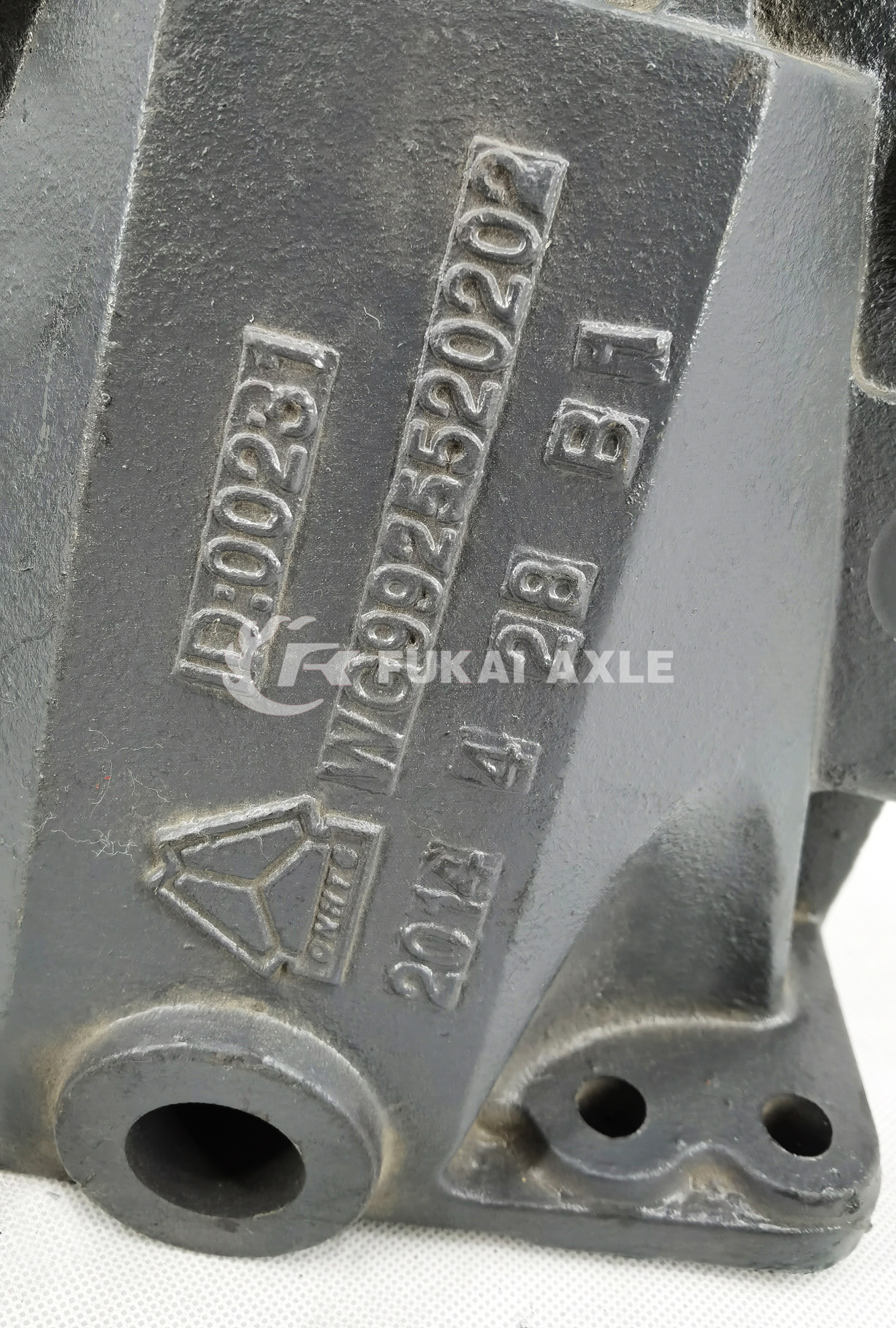 Front Spring Rear Bracket For Sinotruk Howo Truck Spare Parts WG9925520201/WG9925520202