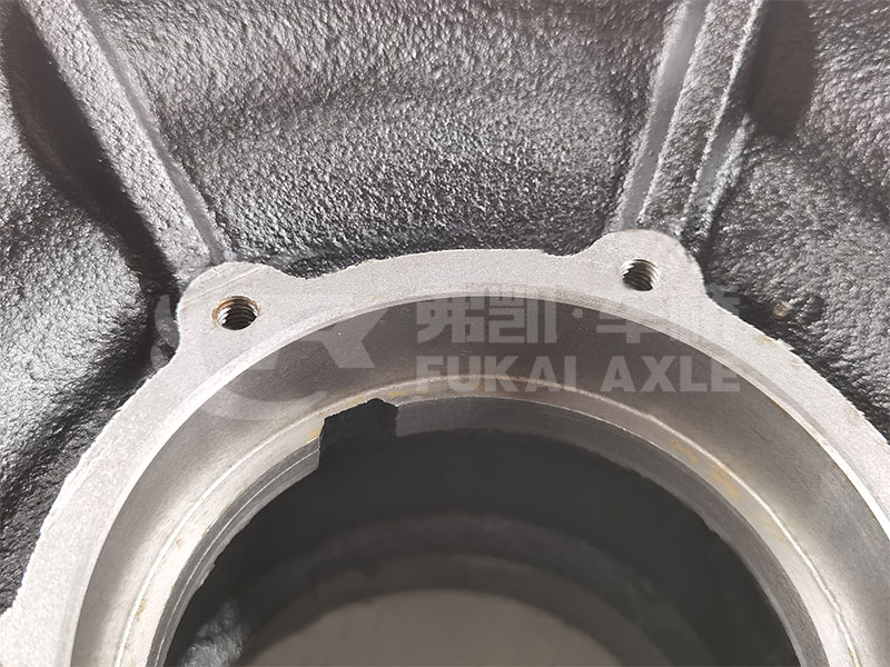 Front Wheel Hub for Dongfeng Auto Truck Spare Parts 3104015-K7400 3103015-K7400