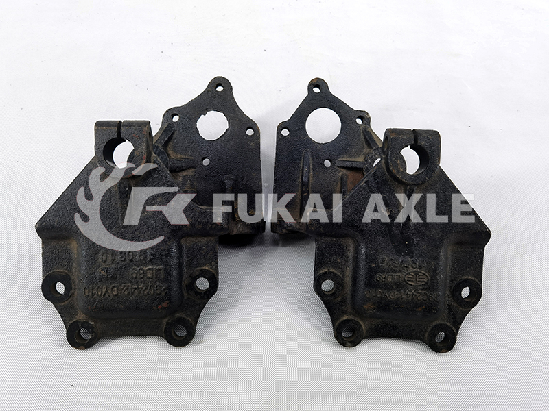 Leaf Spring Steel Plate Front Bracket for FAW Jiefang Parts 2902441-DY010 2902442-DY010