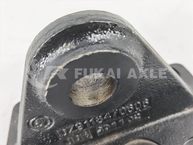 Steering Power Cylinder Bracket for Shacman Delong Truck Parts Dz9118470606
