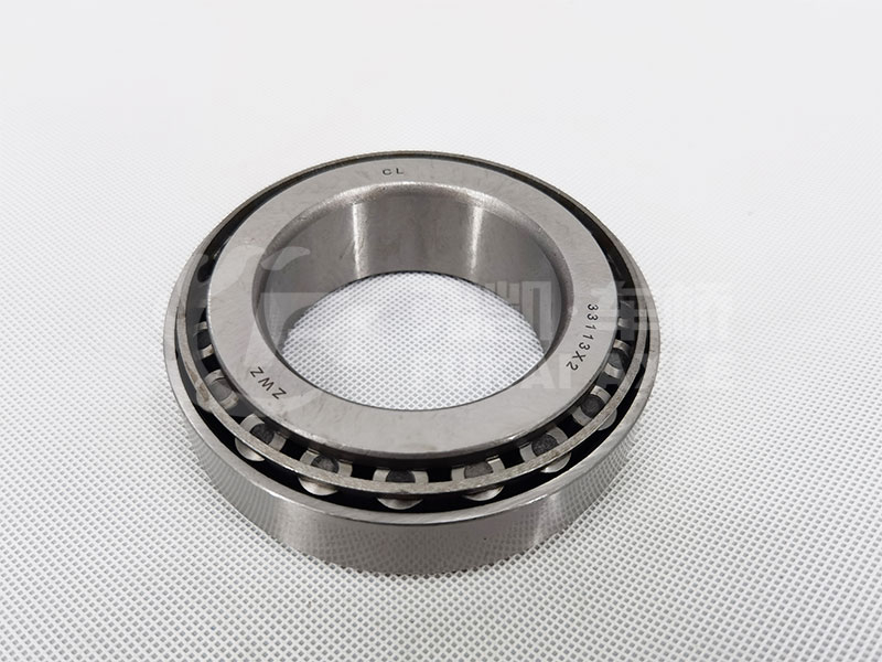 Tapered Roller Bearing for Sinotruk HOWO Truck Spare Parts Rear Wheel Outer Bearing 33113X2 7813e
