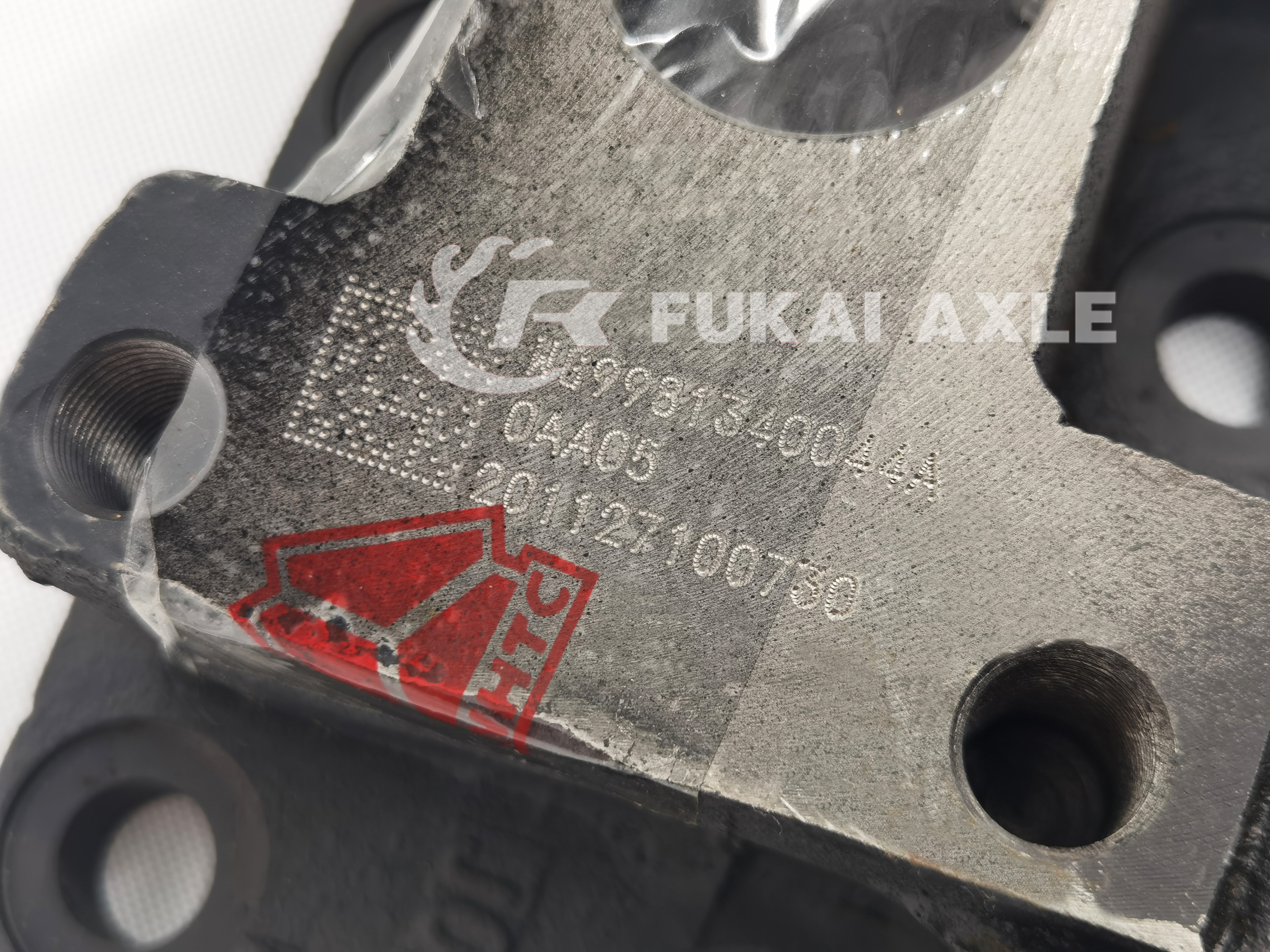 Bridge-in-bridge Compartment Bracket For Sinotruk Howo Truck Spare Parts AZ9981340044/WG9981340044