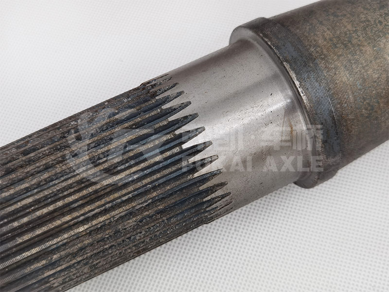 Through Shaft for Sinotruk HOWO Ht457 Truck Spare Parts S2502161K5H WG7115540098