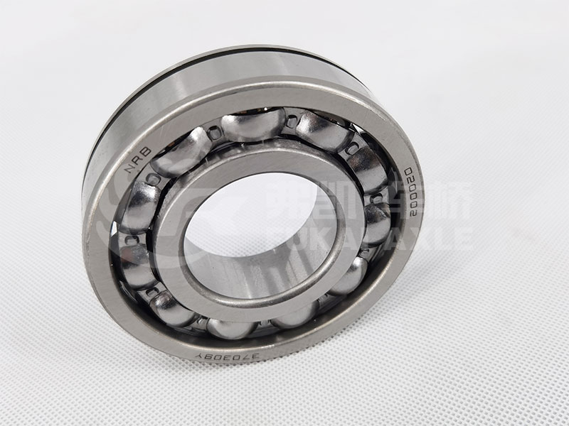 Main Box Intermediate Shaft Front Bearing For Sinotruk Truck Spare Parts 37039Y 