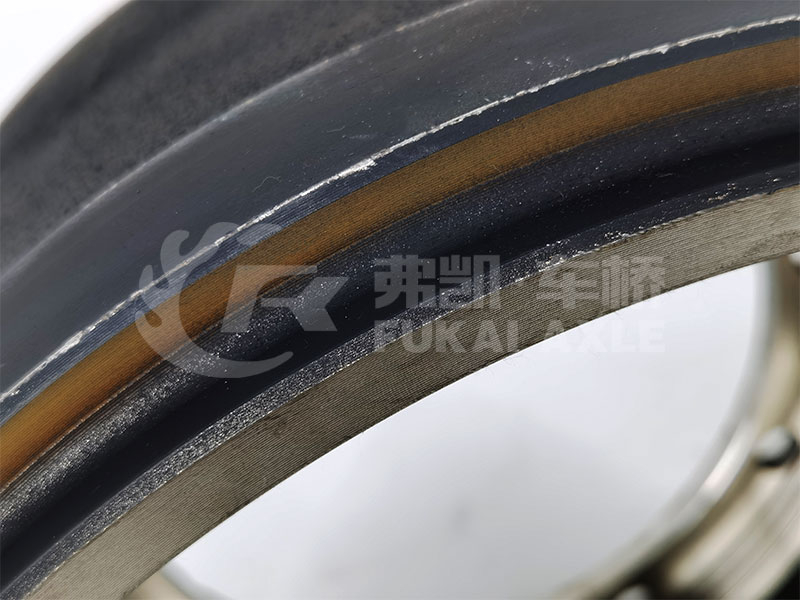 Rear Brake Drum for Saic Hongyan Genlyon H8b Truck Spare Parts 3502p-0135 5801768132 