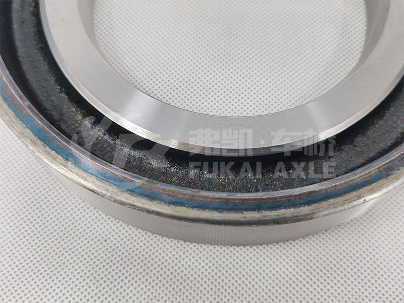 Rear Wheel Oil Seal Seat Spacer for Sinotruk HOWO AC16 Truck Spare Parts AZ9231340917 