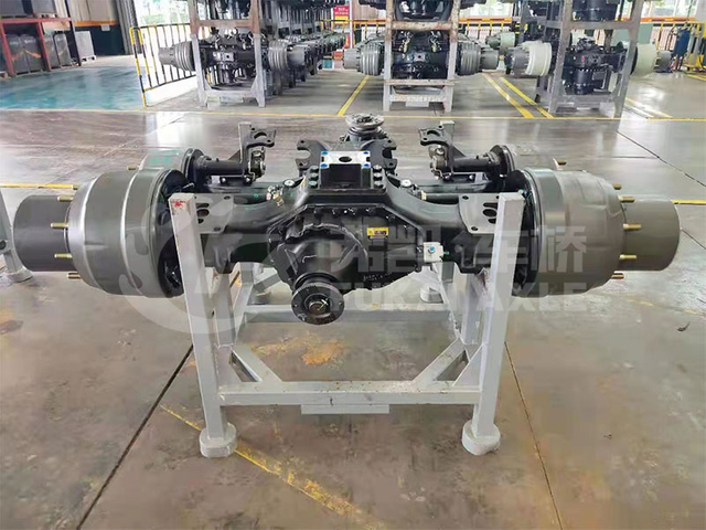 Rear Axle Assembly for Sinotruk HOWO AC16 Truck Spare Parts AH71981550227 AH71981550221 