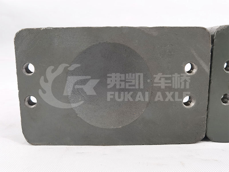 WG9725520223 / WG9725520224 Leaf Spring Seat for Sinotruk Howo Truck Parts 