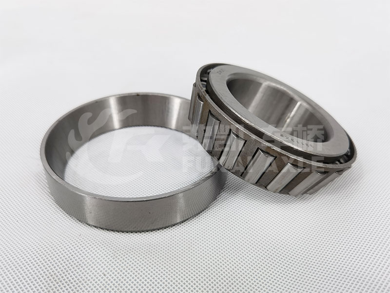 Tapered Roller Bearing for Sinotruk HOWO Truck Spare Parts Rear Wheel Outer Bearing 33113X2 7813e