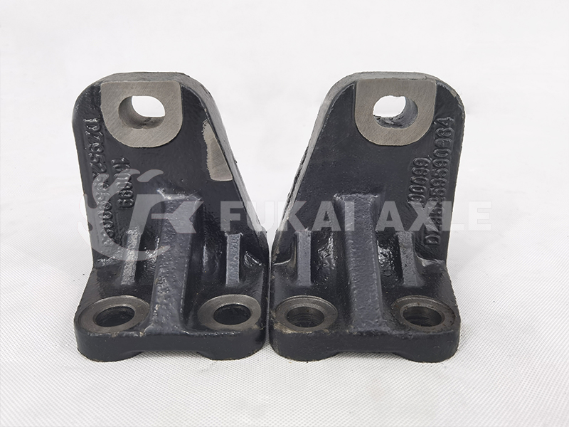 Engine Mount for Shacman Delong Truck Spare Parts Dz95259590083/Dz95259590084
