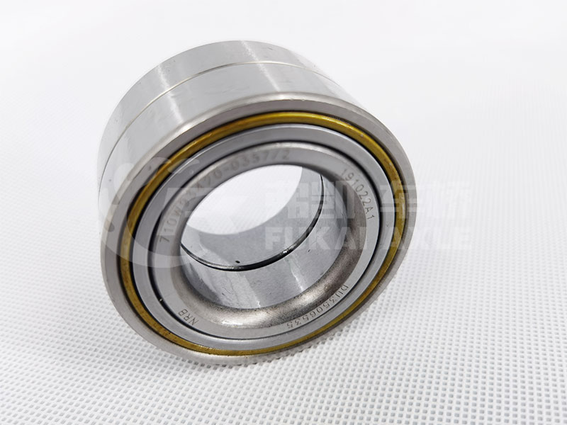 Steering Stem Head Bearing for Sinotruk HOWO T7 Truck Spare Parts 710W93420-0357