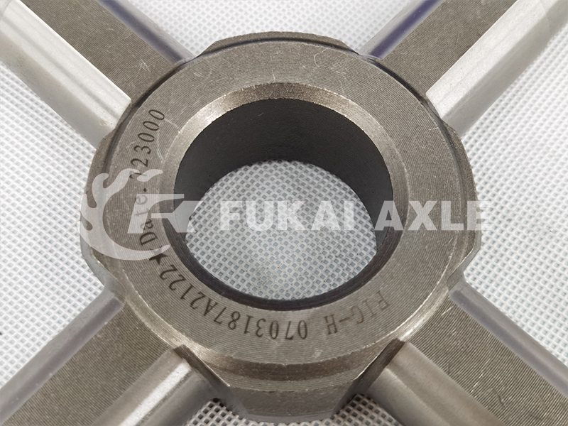 Cross Shaft Wheels for Sinotruk HOWO /Styer Heavy Truck Parts AZ9981320150 WG9981320150