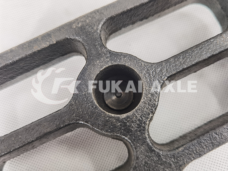 Shock Absorber Lower Bracket for FAW-Jiefang Truck Spare Parts 2905433-2000 2905432-2000