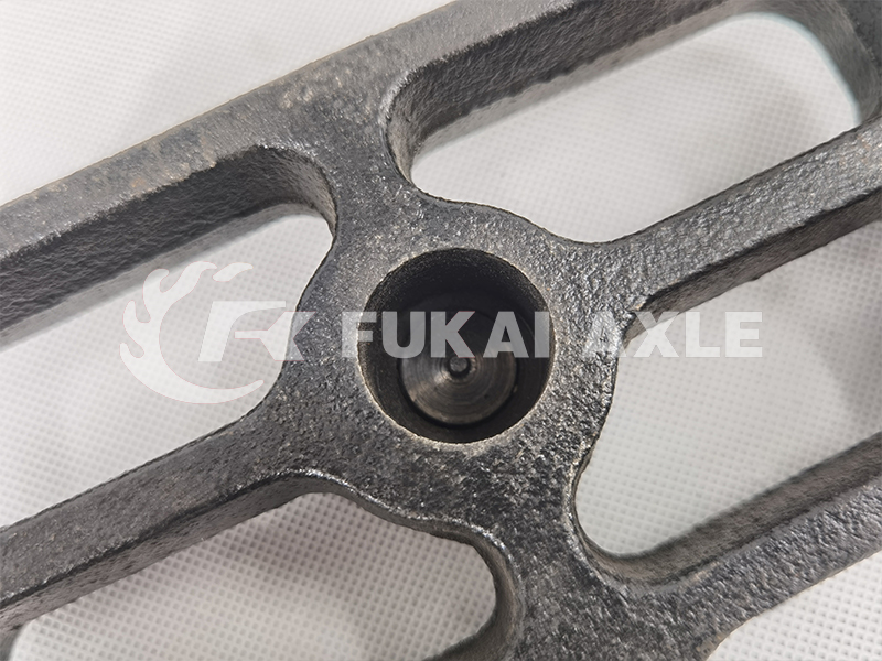 Shock Absorber Lower Bracket for FAW-Jiefang Truck Spare Parts 2905433-2000 2905432-2000