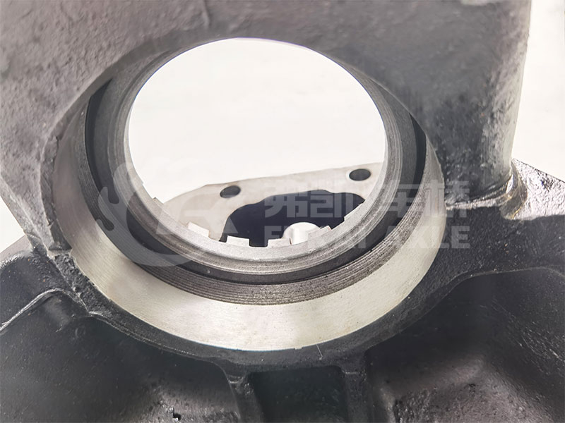 Rear Axle Main Reducer Housing for Sinotruk HOWO AC16 Truck Spare Parts AZ9981320171