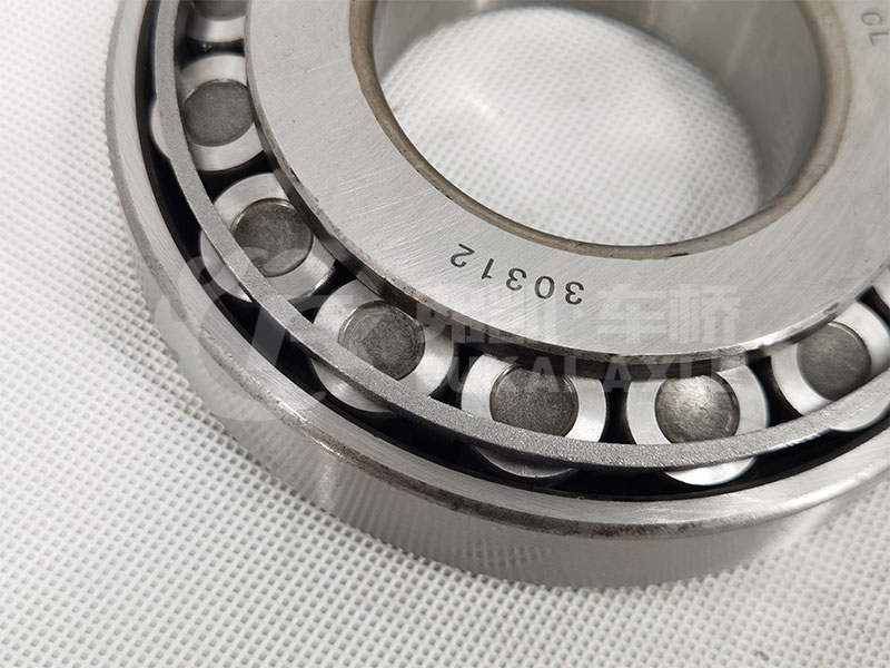 Taper Roller Bearing for Sinotruk Steyr Truck Spare Parts 30312 190003326236 WG7117030312