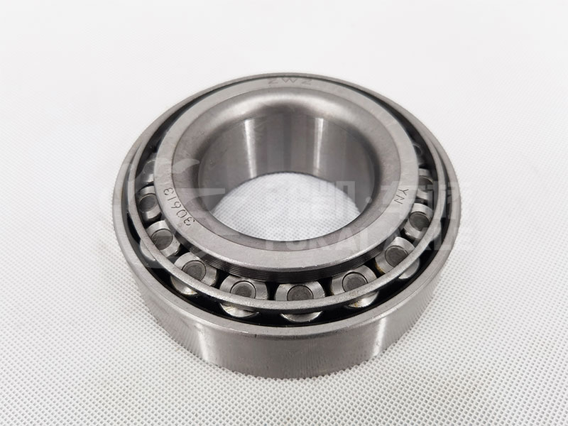 Front Wheel Hub Bearing for Sinotruk HOWO Truck Spare Parts 30613 30613B 7713 