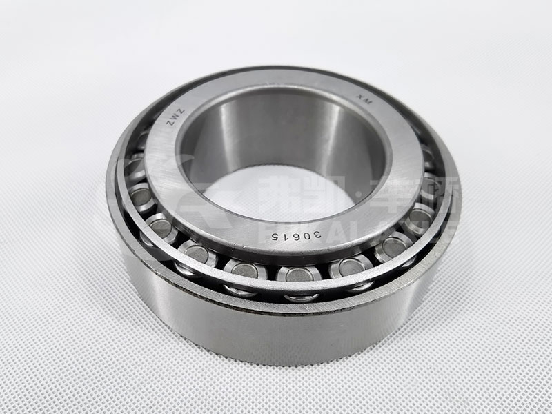 Rear Wheel Tapered Roller Bearing for FAW Jiefang Dongfeng Truck Spare Parts 30615 7815E