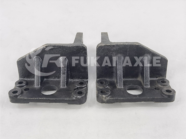 Saic Hongyan Engine Mount Truck Spare Parts 1001-500404 5801314773 1001-500405 5801314774