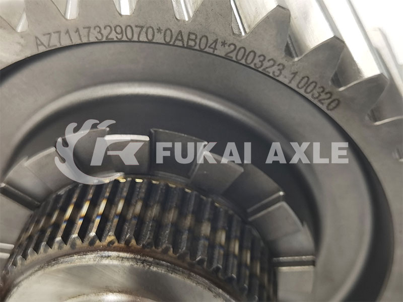 Input Shaft Assembly Differential For Sinotruk HOWO MCY13 Truck Spare Parts 810W35606-0011