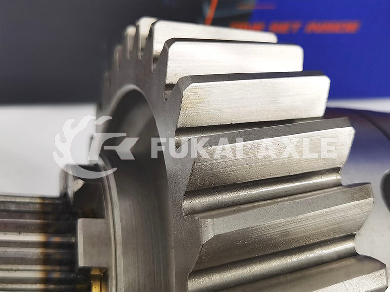 Differential Input Shaft Assembly For Shacman Delong Truck Auto Spare Parts 81.35100.6599