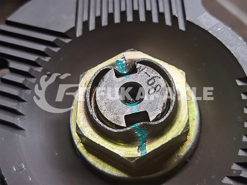 Qingte 398 Rear Axle Main Reducer Assembly For Foton Auman Truck Spare Parts QT440SH1-2402000