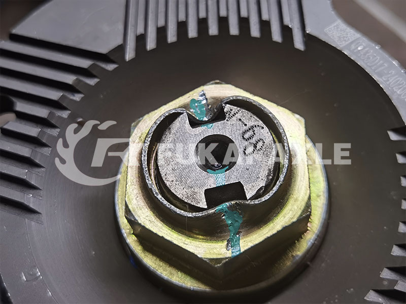 Qingte 398 Rear Axle Main Reducer Assembly For Foton Auman Truck Spare Parts QT440SH1-2402000