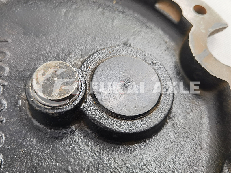 Wheel Cover For Sinotruk Howo Truck Spare Parts WG9981340001