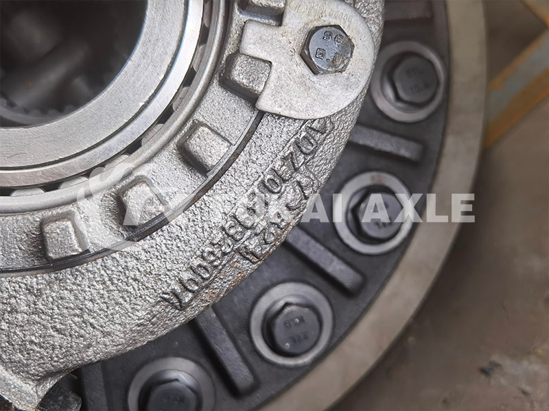 Delong HDZ425 Intermediate Axle Main Reducer Assembly For Shacman Delong Truck Parts