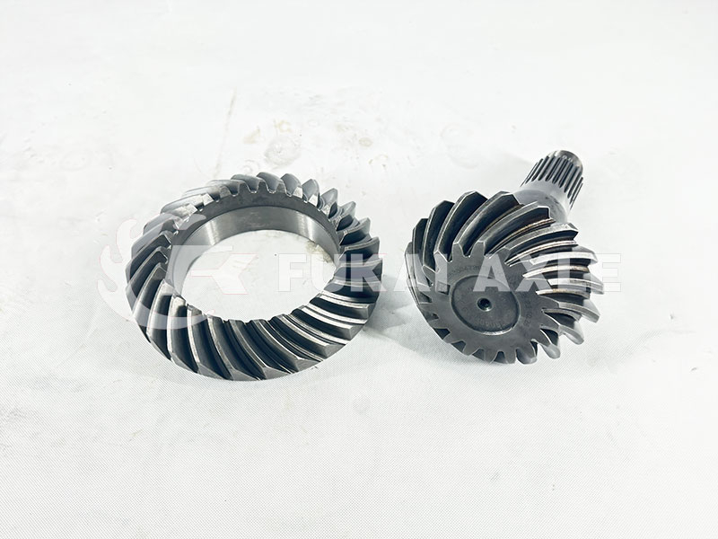 27/18 Crown Wheel Pinion 3553504739 for Mercedes Benz Truck Spare Parts