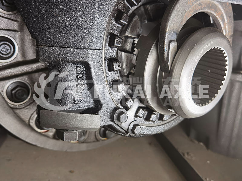 Qingte 398 Intermediate Axle Main Reducer Assembly For Foton Auman Truck Spare Parts QT398S0-2502000