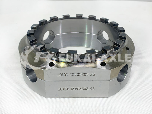 Differential Shell Between Axles For Fuwa Truck Parts AZ0042M0-8