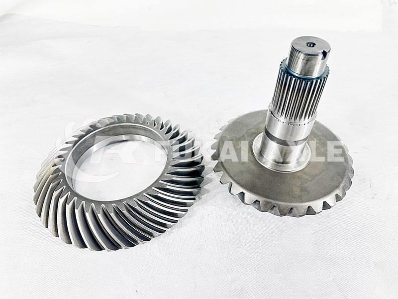 Middle Axle 28/37 Crown Wheel pinion For Iveco Trcuk spare parts 42129183/5801765235/42127679