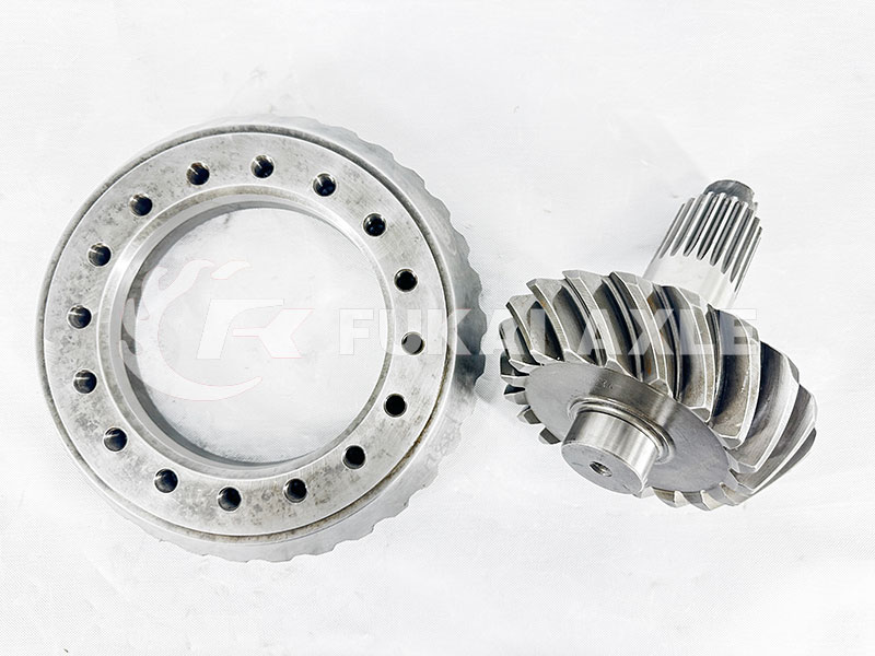 Rear Axle 19/33 Crown Wheel pinion For Iveco Trcuk spare parts 