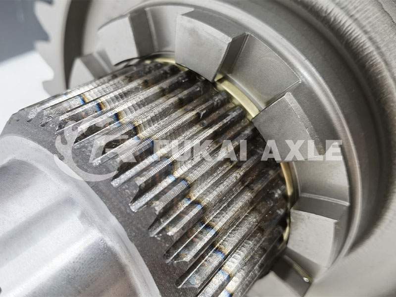Differential Input Shaft Assembly For Shacman Delong Truck Auto Spare Parts 81.35606.0008