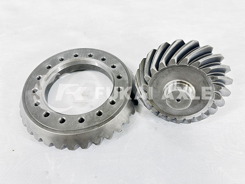 Rear Axle 21/34 Crown Wheel Pinion For Iveco Trcuk Spare Parts 42103081/42114597