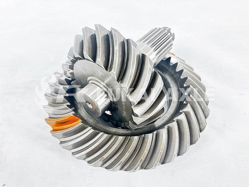 Rear Axle 19/33 Crown Wheel pinion For Iveco Trcuk spare parts 