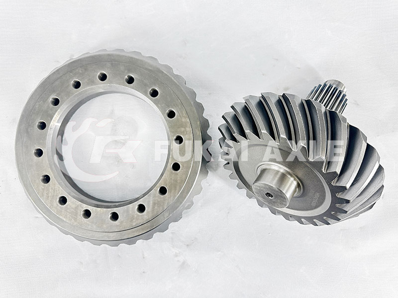 24/35 Rear Axle Crown Wheel Pinion For Iveco Trcuk Spare Parts 42104455/42487941