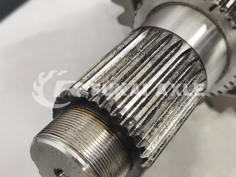 Differential Input Shaft Assembly For Shacman Delong Truck Auto Spare Parts 81.35100.6599