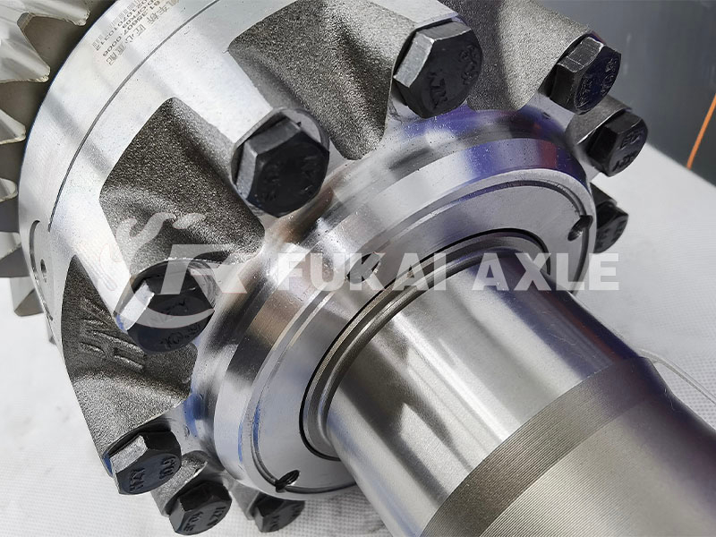 Differential Input Shaft Assembly For Shacman Delong Truck Auto Spare Parts 81.35606.0008