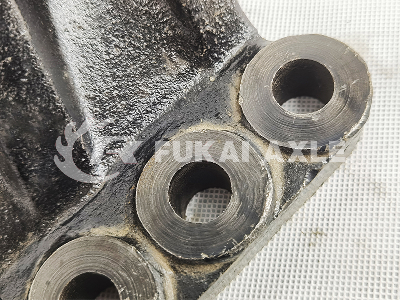 Transmission Support For FAW Jiefang Truck Spare Parts 1706052A91W