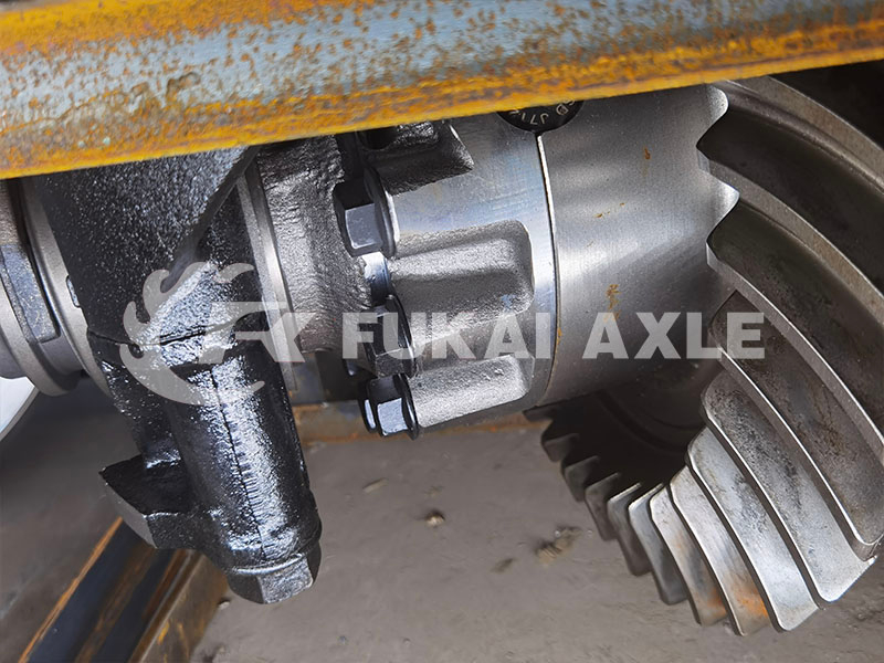 Rear Axle Main Reducer Assembly For Foton Auman Truck Spare Parts JY2402R782-010-FT2 R2402R782-010FT2A1383