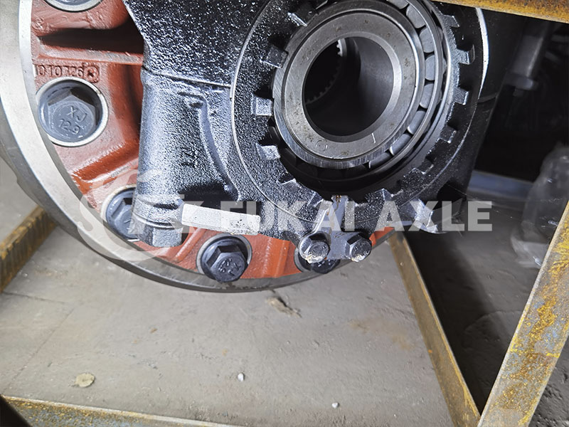 Rear Axle Main Reducer Assembly For Foton Auman Truck Spare Parts JY2402R782-010-FT2 R2402R782-010FT2A1383